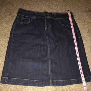 Old navy dark blue denim skirt sz 6